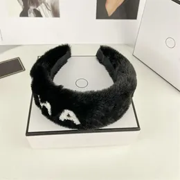 Mit Box C Brief Designer Pelz Stirnbänder für Frauen Mädchen 2022 Winter Neue Luxus Wolle Winter Stirnband Outdoor Haarband Kopf Wrap Bla228p