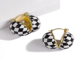 Dingle ljuskrona aensoa koreansk vintage designer checkerboard rund örhängen för kvinnor 2021 smycken vit svart knapp geometric8446095