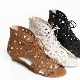 Slippers 2023 Hollow Out Women Gladiator Sandals Vintage Lace Up Low Heel Tedges Summer Shoes for Woman Open Toe Zipper