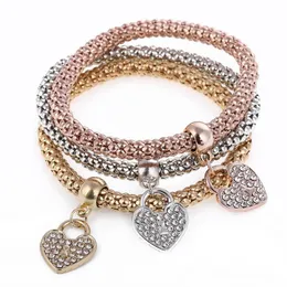 Vendita di moda, bella personalità, braccialetto a tre colori con catena di mais elasticizzato, diamante, amore, cuore HJ174214g