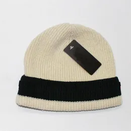 MoQ1 Зимний мужчина мода черная шапочка женщина череп Capsr теплый шляпа Рождество Gife Мужчины Соблюдение спорта, вышитые ветровые шляпы, унисекс, серий 2617