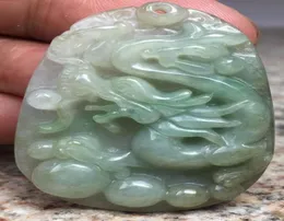 Zertifizierter öliger grüner natürlicher Jade-Jadeit-Drachen-Spuckperlen-Anhänger, Güteklasse A8130377