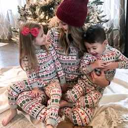 Aile Eşleşen Kıyafetler 2023 Noel Pijamaları Set Anne Kızı Baba Oğul Kıyafet Bak Baby Ruspers Sweatwear Pijama 231213