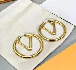 Orecchini pendenti di design di alta qualità Anello con perno Cerchio grande Cerchio per orecchini da donna Designer di lusso Orecchini con lettera V Gift7137917