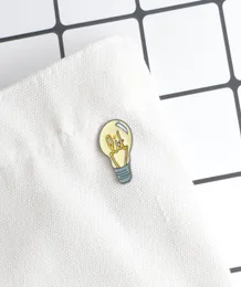 Lovely Yellow Light Bulb Enamel Brooch Pin Badge Lapel Pins Denim Jeans Shirt Bag Brooches Cartoon Fashion Jewelry Kids Gift6712962