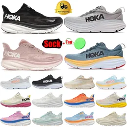 Hoka One One Bondi 8 Clifton 9ランニングシューズHokas Shoes Women Platform Sneabers Black White Harbor Mens Women Trail Trailers Runnersサイズ13 36-47パンダショ