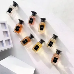 Najlepsze projektanty perfumy Kolonia zapach mężczyźni kobiety Rose cherie anielique noire santal pao rosa okrutne gardenia cuir beluga róża barbare herbes 10 ml 8pcs perfume Zestaw perfum