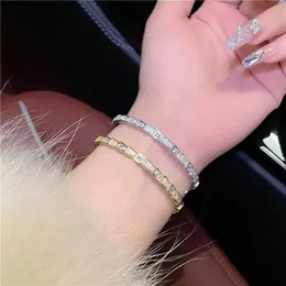 Classico Bangle di serpenti in stile titanio in acciaio Donne uomo Open Bracciale Shell Designer Lussuoso Gift Home Diamanti d'argento Diamanti non dissolvenza