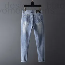 Jeans para hombres Jeans de diseñador Primavera y otoño Marca de lujo Elástico Slim Fit Pies pequeños Mediados de cintura Suave Comodidad avanzada Pantalones de moda XC3Y 32V7