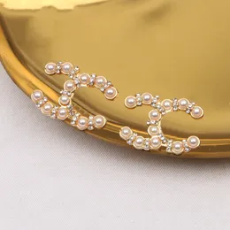 Luxus Perlenohrringe Designer Schmuck Frauen Doppelbuchstaben c Ohrringe Einfache Mode Hochzeitsfeier Accessoires Liebt Geschenke