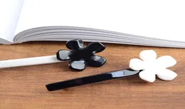 10X35CM Simple black and white acrylic flower hair clips C letter hairpin one word clip for ladies favorite barrettes Items Jewel1093558