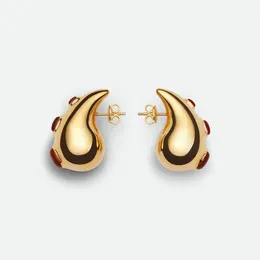 Franska unika toppkvalitet guldfärg droppörhängen med smyckesdesign för kvinnor ljus lyxig charm trendtillbehör