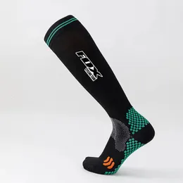 Chaussettes de sport 2023 Hommes Femmes Vélo Compression Golfs Football Basketball Cyclisme Équipe Vélo Bas De Course Respirant 231213