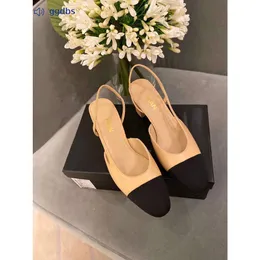 Alta versão de mulheres designer vestido sapatos 2023 nova moda casual sapatos planos cor combinar bao cabeça salto grosso legal salto alto sandália