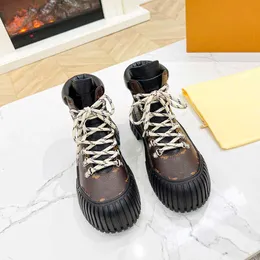 Projektant Martin Boots koronkowy krótki buty Dolegne buty oryginalne skórzane pół buty klasyczne buty w stylu zima i jesienne buty śnieżne nylonowe kostki 41