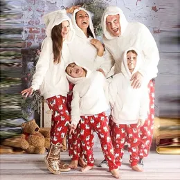 Familjsmatchande kläder Familj Matchande julpyjamas Set 2st plysch vinter varma män kvinnor barn förälder-barn kläder sömnkläder nattkläder pajymer 231213