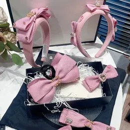 Clipe de cabelo de grife com acessórios de cabelo elásticos na cabeça, estilo doce rosa, personalidade exagerada, temperamento, bandana com arco