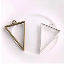 100pcs Vintage Style Bronze Silver Alloy Triangle Charms Hollow glue blank pendant tray bezel charms For Jewelry Making 39x25m256O