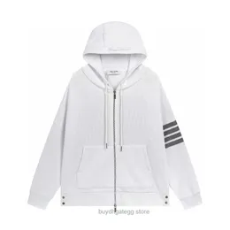 Mannen en vrouwen trui modeontwerper Thombrownsweatshirt hoge versie hoodie mannelijk vrouwelijk koppels wafel vier bar sport hoodie vest jas trendy hoodi