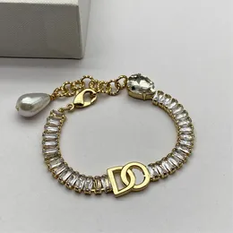 Luxury Diamond Necklace Armband Suit Designer Women Gold Silver Jewelry Woman Crystal Charm Halsband Diamond Jewlery Pendant Chain Halsband Armband