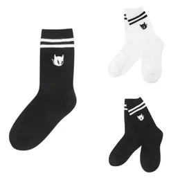 Skarpetki sportowe Golf Sock Fashion Wygodne i oddychające środkowe rurkę Wszechstronne Four Seasons 231213