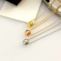 Womens Chain Necklace Mak of Titanium Steel Plated Rose Gold Link Chains Rhombic Circle Mini Pendant Necklaces for Women 2023 New Designer Jewelry Free