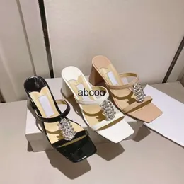 Sandali con tacco pantofola firmati ultimo blocco di moda casual da spiaggia con fibbia a diamante Lavoro da festa 100% pelle Sandalo con tacco spesso di lusso Scarpe da donna di alta qualità