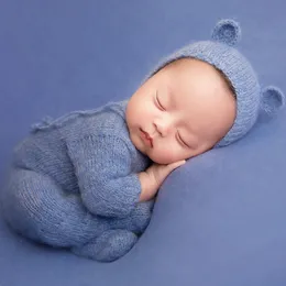 Andenken geboren Pografie Requisiten Set Overalls Schlafmütze Bebe Strickärmel Outfit Baby Po Wrap Fußschießen Strampler Pyjamas Zubehör 231213