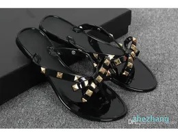 امرأة جديدة الصيف الصيفية الصيفية Big Knot Flip Flops Beach Sandalias Femininas Flat Jelly Sandals