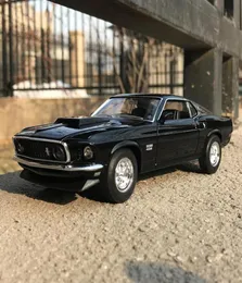 124 1969 Ford Mustang Boss 429 Araba Simülasyonu Alaşım Araç Modeli El Sanatları Dekorasyon Koleksiyonu Oyuncak Araçları Hediye206K6288443