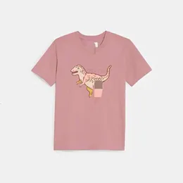 Camisa masculina de alta qualidade celebridade combinando feminino rosa bordado bonito dinossauro verão em torno do pescoço camisa de manga curta casual doce picante saco tcoach crossbody