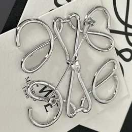 Kvinnor älskar brosch pin varumärke brev stift silver pläterad koppar brosche designer smycken brosches bröstpin bröllop fest klänning tillbehör lyx julklapp