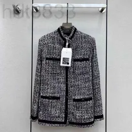 Kvinnorjackor Designer Designer Brand Jacket Fashion Top-klass Autumn Winter Chains Tweed Coat Leisure Overcoat Cardigan Birthday Mother's Day Gift QOB7 2YR7