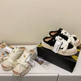 أحذية مصممة جديدة SR Street Street Sole Platform Canvas Mule Sneaker White Split Black Yellow Mule Pink Pink Green Cream Mens أحذية رياضية غير رسمية للمدربين النسائية