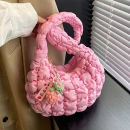 女性用のイブニングバッグ格子格子格子格キルヤ不足の韓国の泡の刺繍入り肩がペンダント付き固体サッチェルアンダーアームバッグ231215