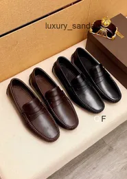 Designer Botte Venetas Scarpe da completo da uomo Scarpe da completo Stazione europea Scarpe da uomo di fascia alta Scarpe da uomo in vera pelle nere Scarpe casual in pelle versatili One Step Lazy Dr WNH2O