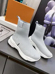 2023 Новые женские кроссовки RUN 55 SNEAKER BOOT из ткани с высоким берцем с английским логотипом.