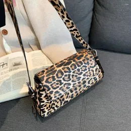 Totes PU Leder Achselhöhle Tasche Wasserdichte Frauen Einzelne Schulter Große Kapazität Leopard Print Mode Handtasche Einfarbig Zum Einkaufen