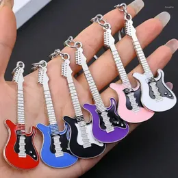 Keychains 2023 Y2K Guitar Key Chain for Women Sweet Cool Trend Fashion Pendant Vintage Eesthetic Accessories Gift