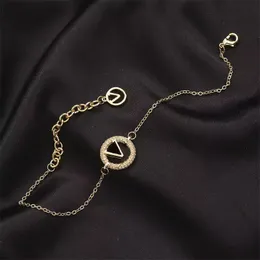 Novità placcatura in oro collana bracciali orecchino per donna semplice lettera braccialetto di lusso piccoli orecchini a cerchio orecchini in cristallo ciondolo rotondo collana di design zb094