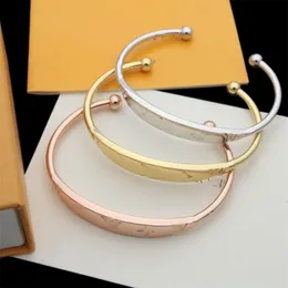 Classic Female Open Bangle Luxury Letter Print Made In Italy Gold Sliver Rose Gold 3 Color Top Quality Hand Decoration Birthday Gift For Girl With Original Box 2024 New