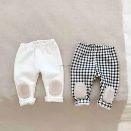 Kombinezon 7801 Baby spodni zagęszczone legginsy 2023 Zima nowe koreańskie kratę oraz aksamitne spodnie dziewcząt PP PP PP