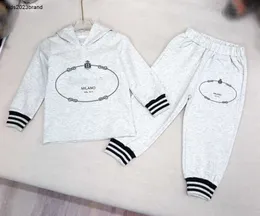 New Baby Tracksuit Girl Boy Hoodie Set Kids Designer Size 100-150 Thread Cuffs Design Child Sweater and Pants Dec05