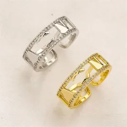 Placcatura in oro argento anello anelli di fidanzamento per donna donna eternità gioielleria raffinata cristallo bague che scava fuori anello da uomo accessori per San Valentino zb100