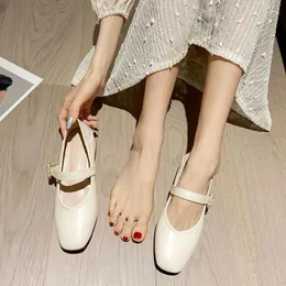 Jurk Schoenen Leuke Kawaii Mary Jane Voor Vrouwen 2023 Witte Dames Zomer Schoenen Gothic Vierkante Hakken Lage Hak Elegante E Jong 39