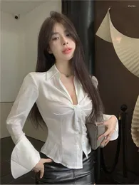 Kvinnor Blusar Deeptown Sexig V-ringning Vit kvinnor Sweet Flare Sleeve Korean Fashion Slim Shirts Crop Transparent Tops Chic Eesthetic