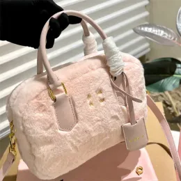 디자이너 퍼지 토트 가방 여자 분홍색 가방 작은 핸드백 겨울 토트 백 레터 m 크로스 바디 백 여자 지갑 지갑 고급 호브 바그 아름다운 18