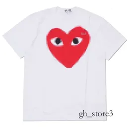 Oynat Tişört Tasarımcı Tee Erkek Tişörtleri CDG Com Des Garcons Küçük Kırmızı Kalp Oyun Tişört Beyaz Erkek Orta Tee Comme T Shirt 9401