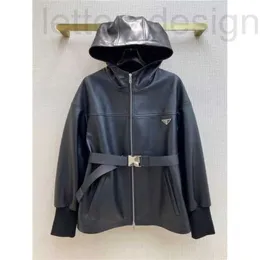 Damenjacken Designer LuxuryPA Neues Produkt Kapuzen-PU-Lederjacke mit Hardware-Gürtel lose Herren- und Damenjacke 9F4B