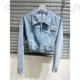 Kadın Ceketler Tasarımcı Mm Yeni Denim Ceket Flip Yakası Küçük Kısa Donanım Fermuar Burnt Mektup Moda Çok Yeri 3uzb